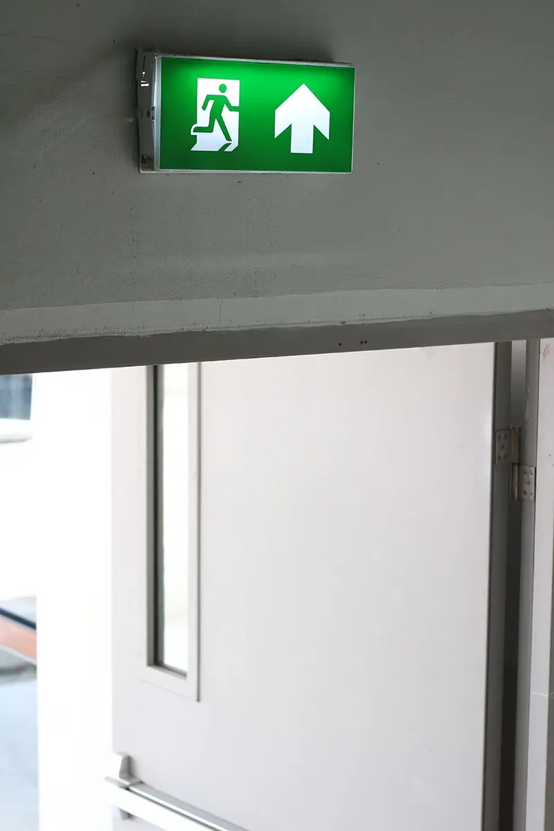Tagalarm Einzelhandel Notausgang und Nebentüren